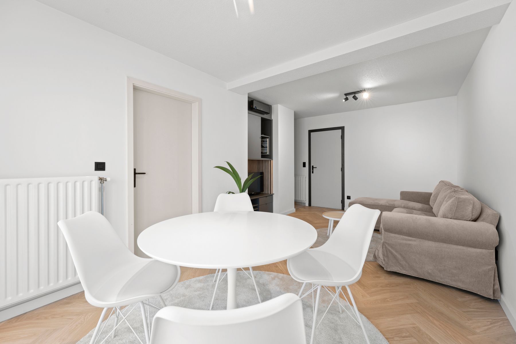 Prachtig vernieuwd appartement met mooie ligging foto 2