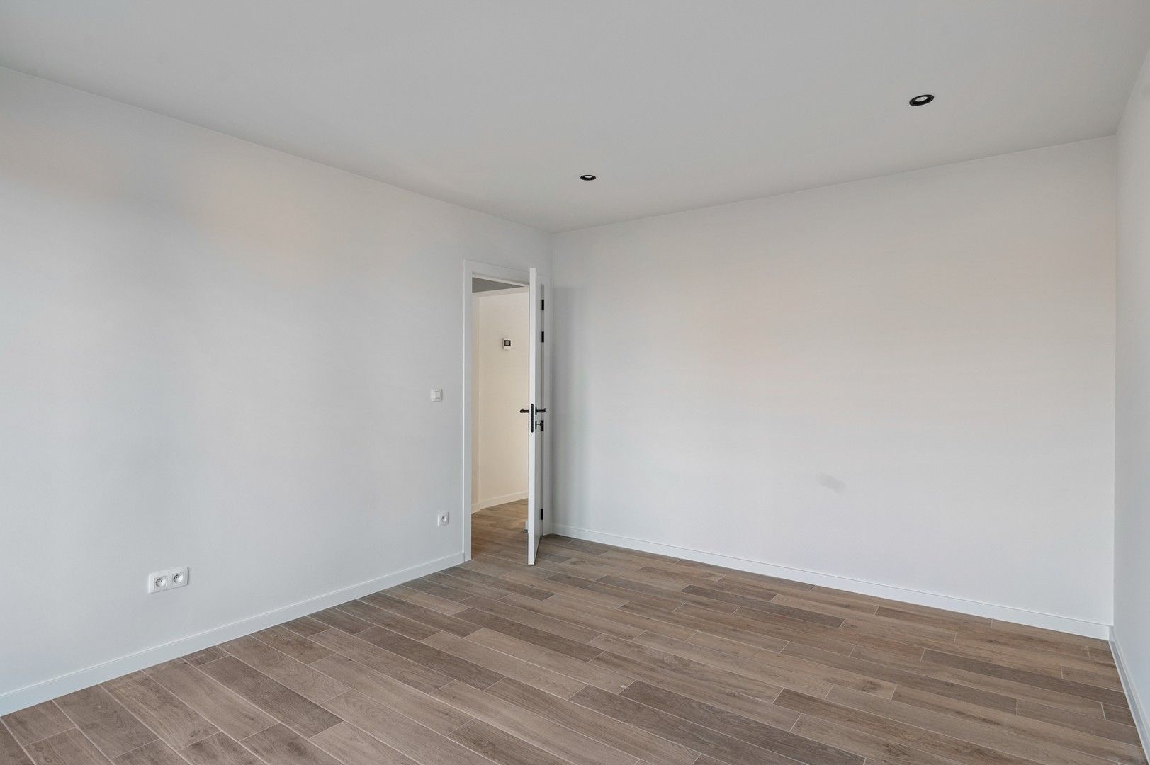 Modern en lichtrijk appartement op toplocatie in Brasschaat foto 13