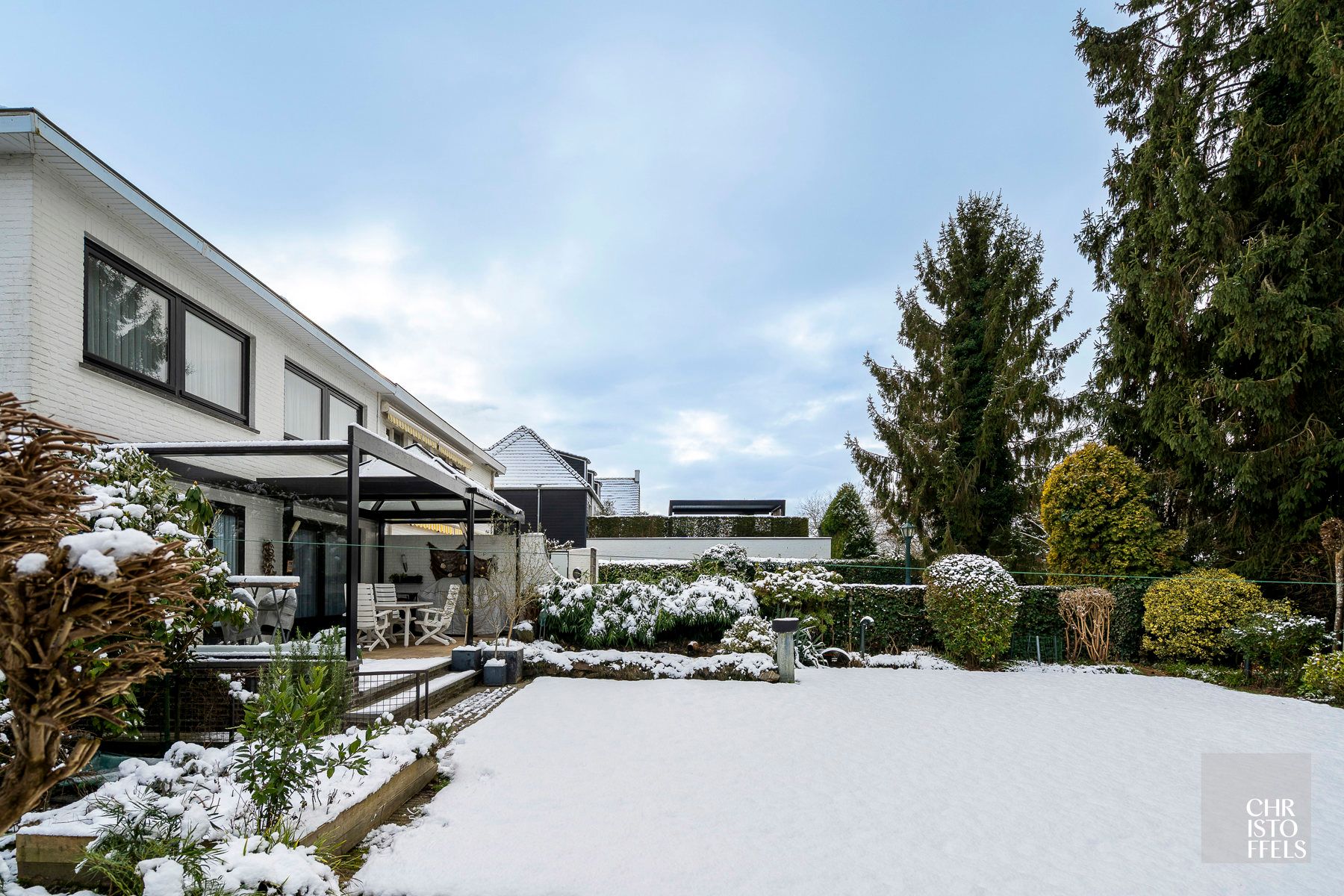 Instapklare woning (195m²) met 4 slaapkamers te Lanaken! foto 13