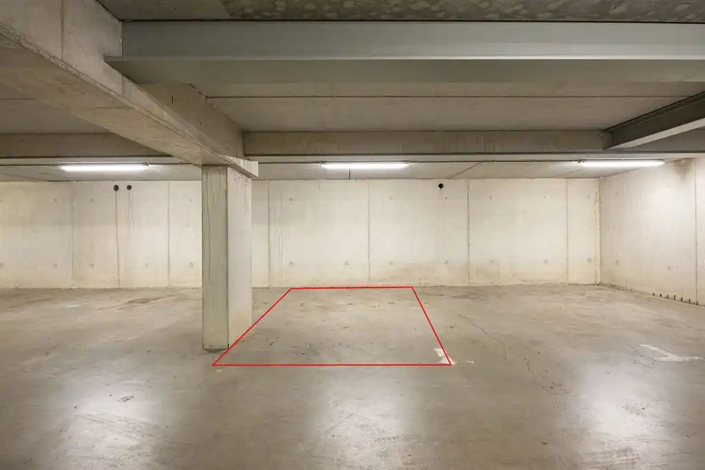 Instapklaar gelijkvloers appartement met tuin foto 19