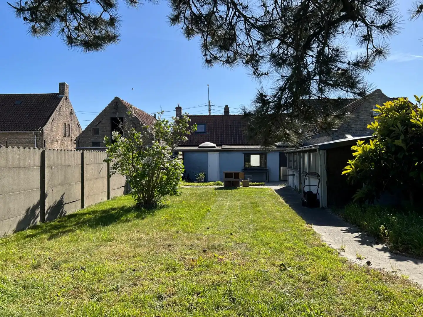 Charmante woning met tuin, garage en landelijk zicht foto 13