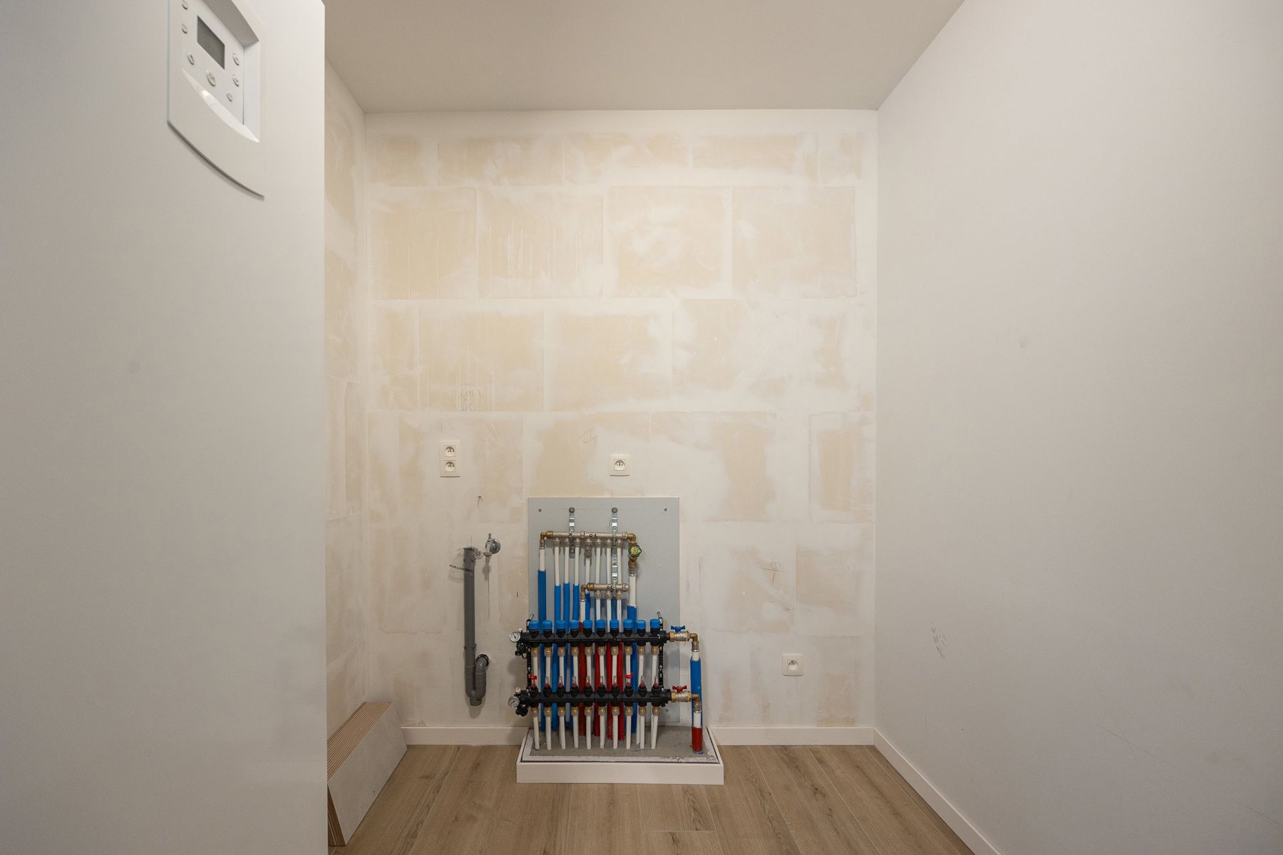 Onmiddellijk beschikbaar nieuwbouw appartement in centrum Stabroek! foto 7