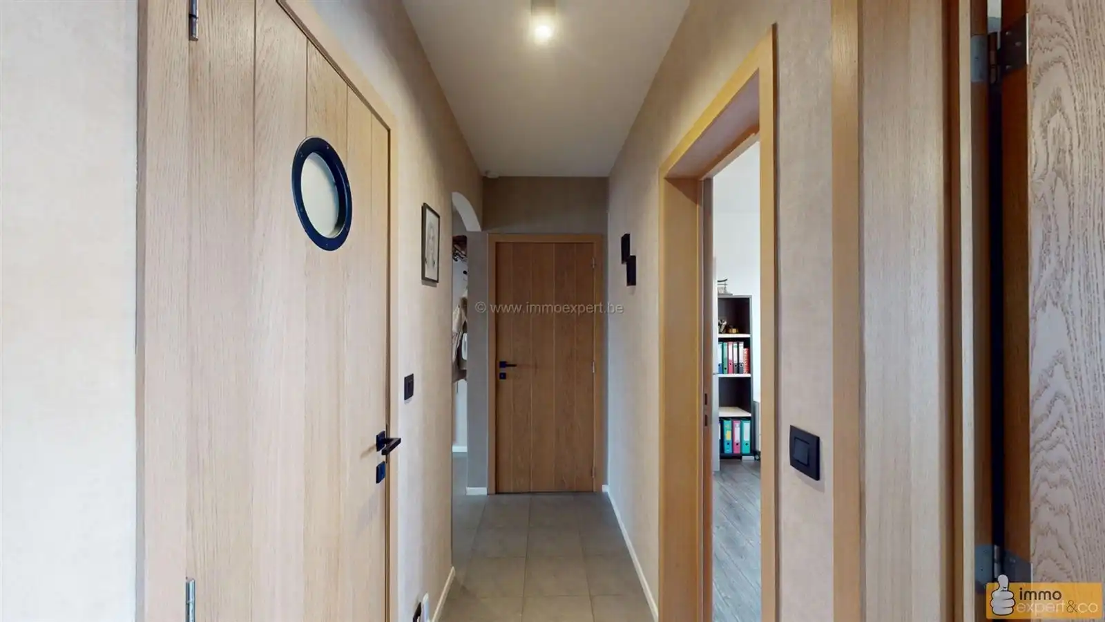 VLEZENBEEK: Instapklaar 2 slaapkamerapp. + garage + kelder foto 13