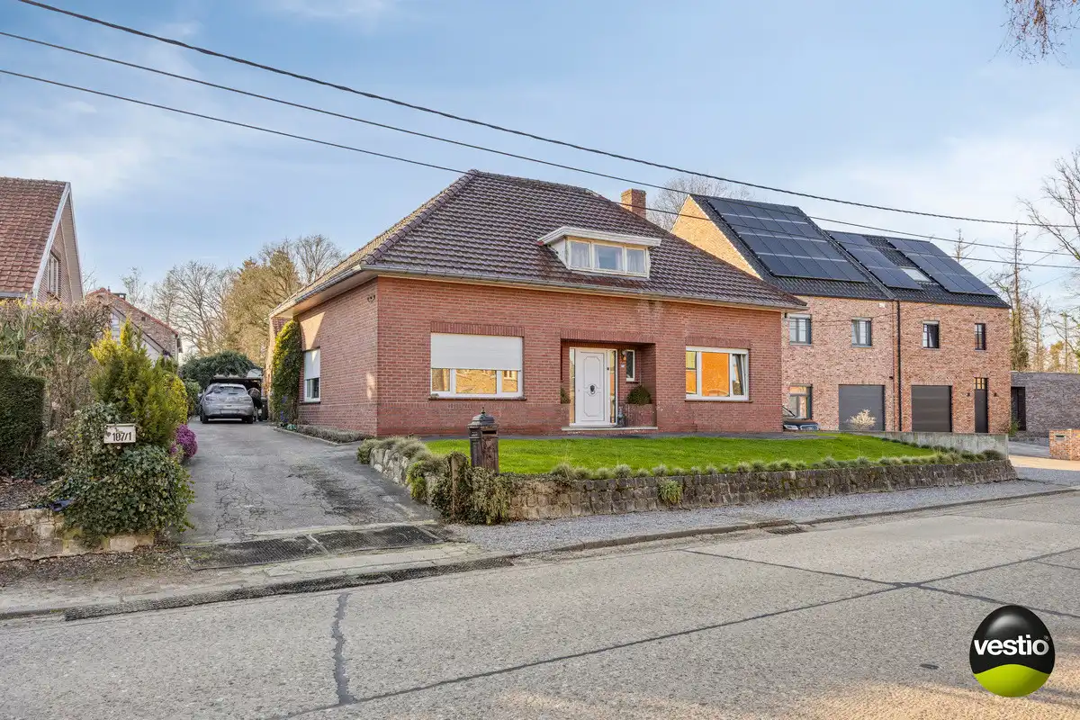 OP TE FRISSEN VRIJSTAANDE WONING OP 9A74CA TE EIGENBILZEN. foto 24