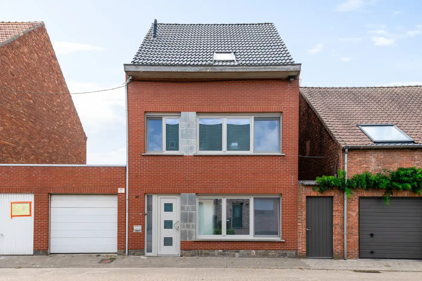 Gerenoveerde gezinswoning met 3 à 4 slpk., veranda en tuin foto 24