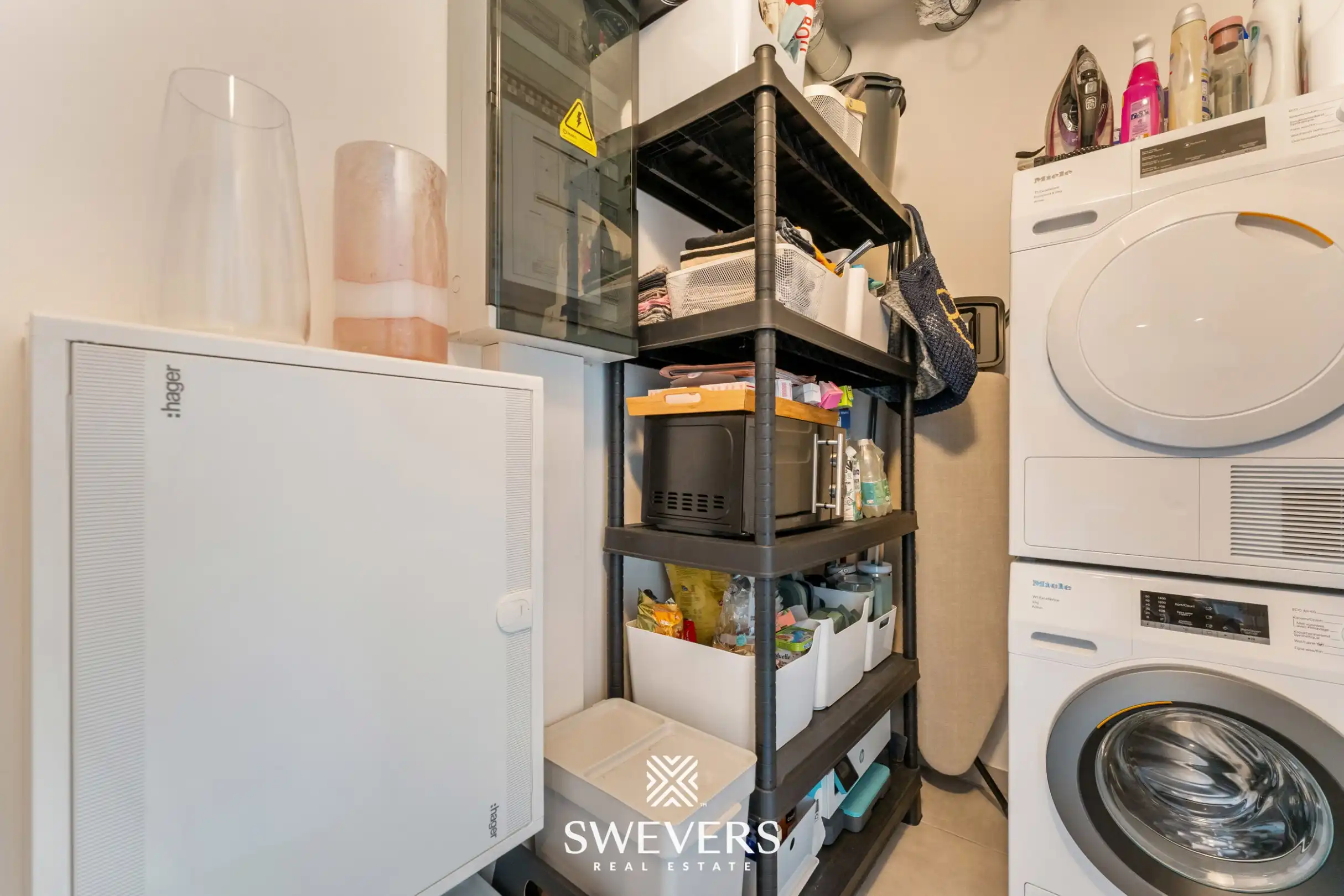 Stijlvol appartement met zonovergoten terras en topuitzicht in hartje Hasselt (inclusief autostaanplaats) foto 12