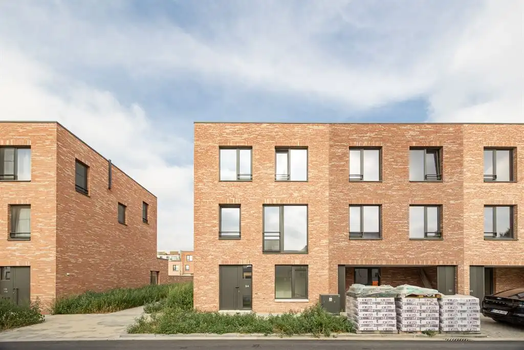 Nieuwbouwwoning onder registratie op toplocatie foto 33