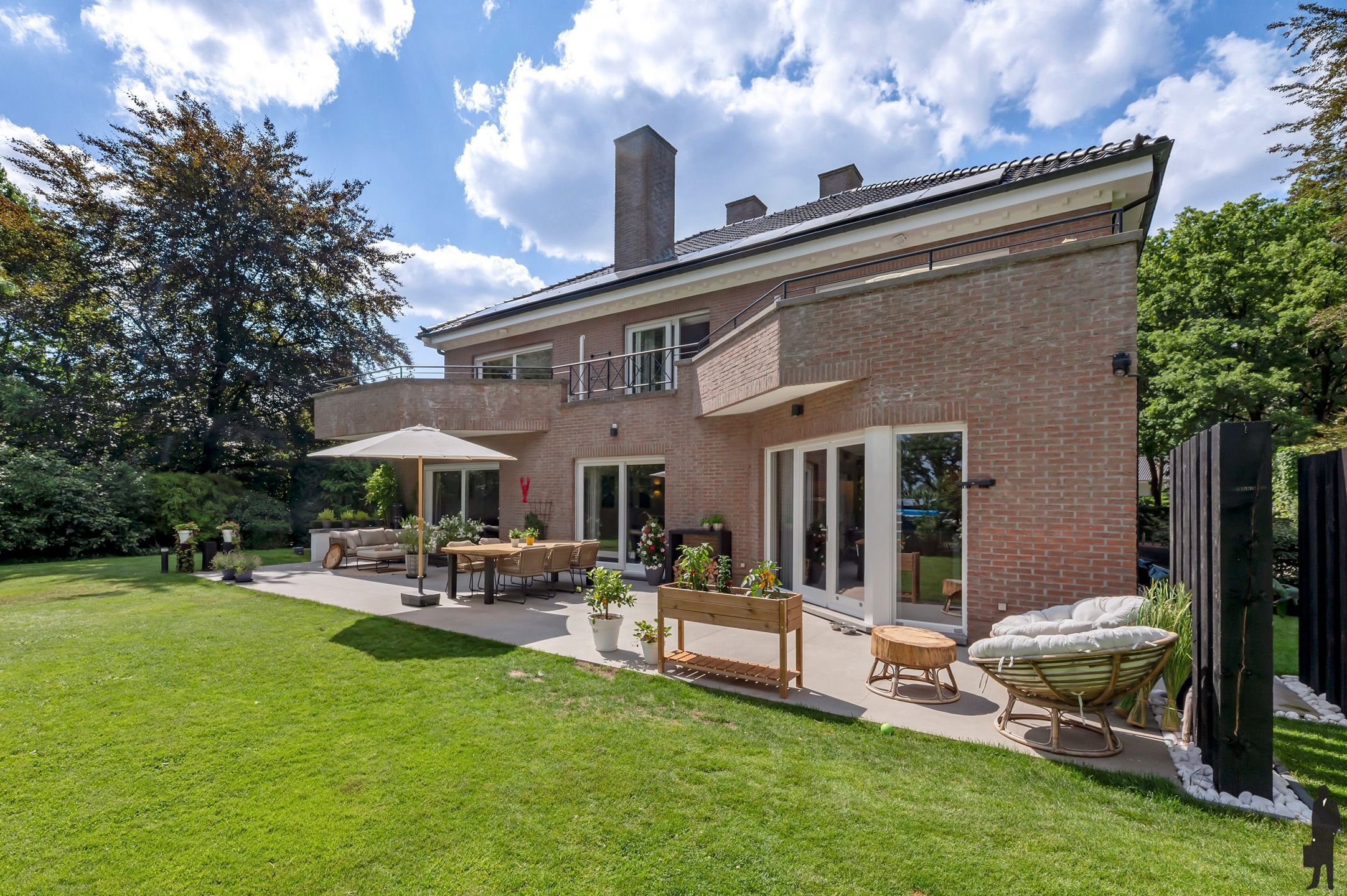 In de residentiële villawijk, De Meersebergen nabij Breda klassieke herenhuis op ca. 2135 m² met uitzicht op "Markdal". foto 56