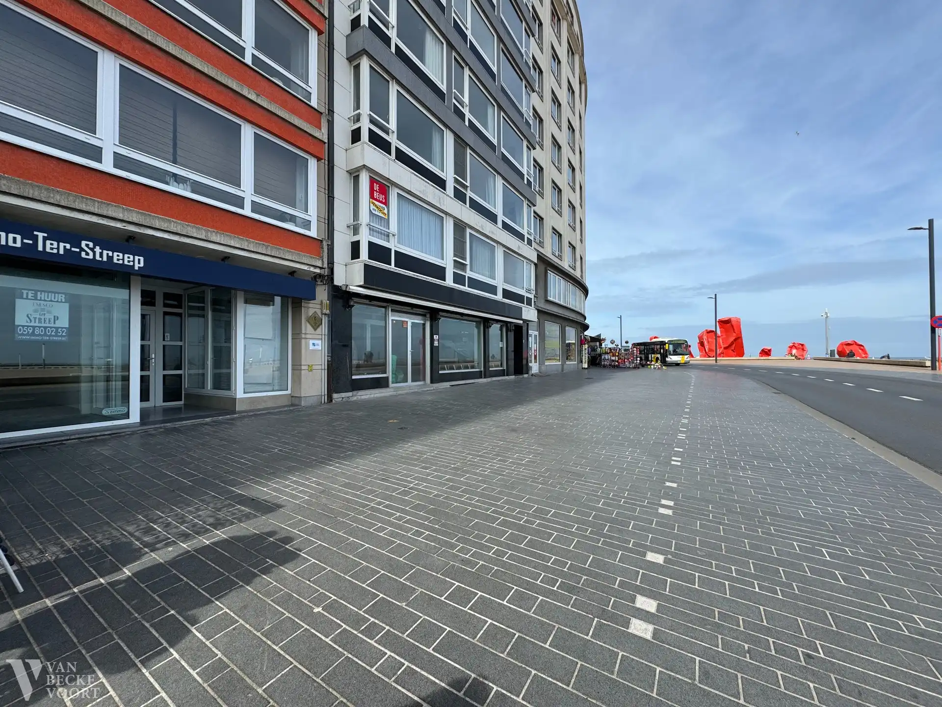 Handelsgelijkvloers 90m² foto 2