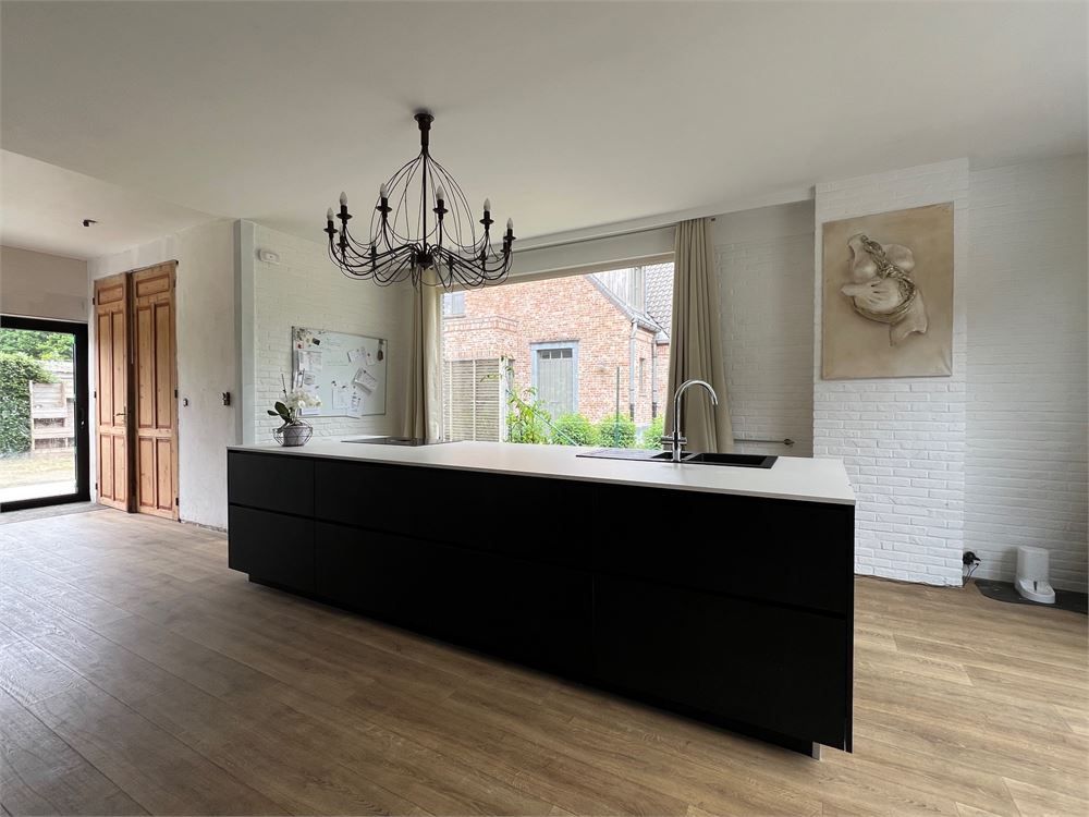 Instapklare woning met veel potentieel! foto 4