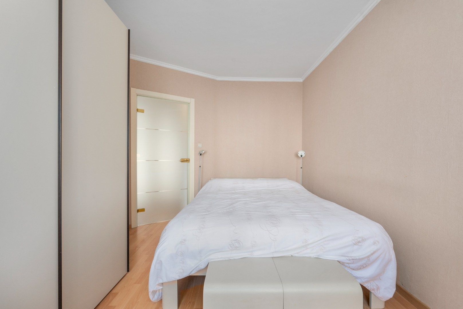 Instapklaar en lichtrijk appartement met twee terrassen in het centrum van Oostende foto 9