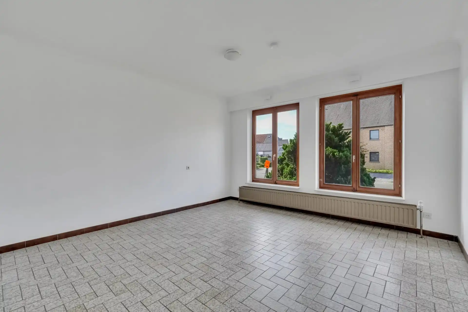 Vrijstaande, gelijkvloerse woning met zolder en kelder foto 10