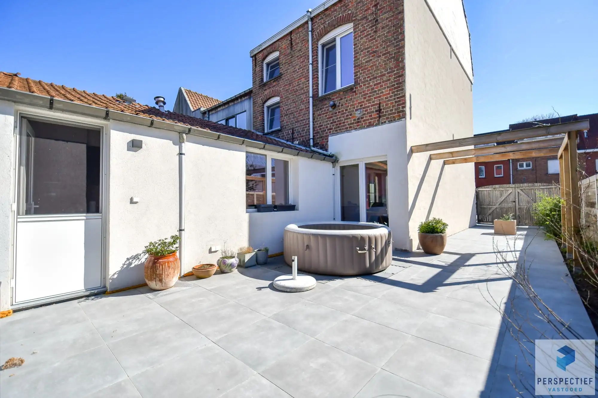 Ruime mooi gerenoveerde woning met 3 slpk en tuin foto 19