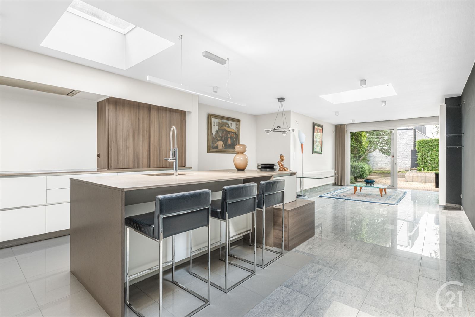 Instapklare woning met handelsruimte te Brakel! foto 2