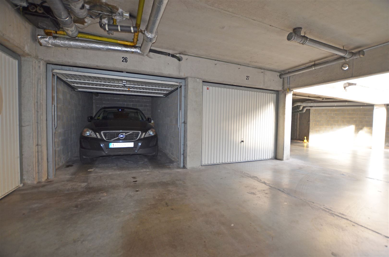 Garagebox op wandelafstand van de stad foto 2