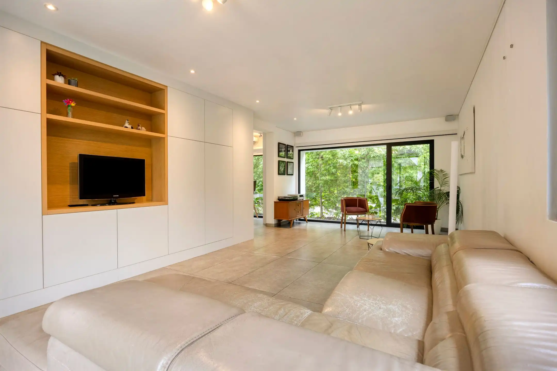 Duurzaamheid en rust: modern wonen op 21 are foto 8