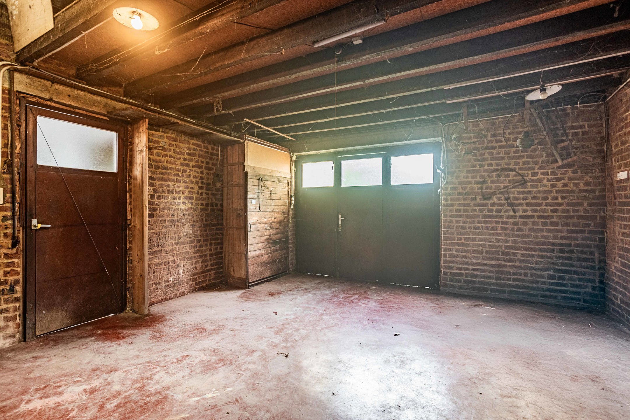 Gunstig gelegen halfopen bebouwing met garage. foto 12