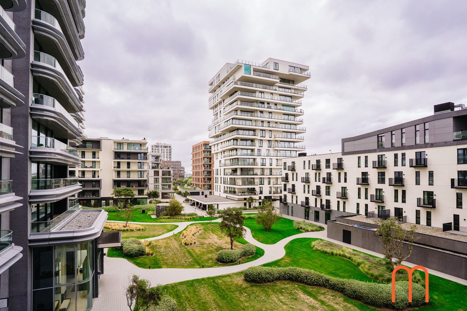 Luxueus afgewerkt appartement met frontaal terras – Residentie Ensor Tower II, Oosteroever Oostende. foto 6