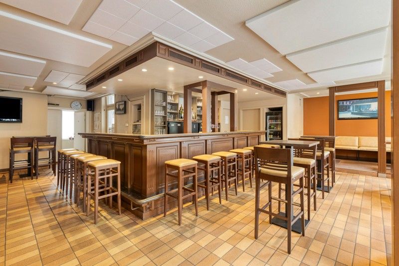 Handelspand met woonmogelijkheid en tuin – ideaal voor renovatie of herontwikkeling foto 2