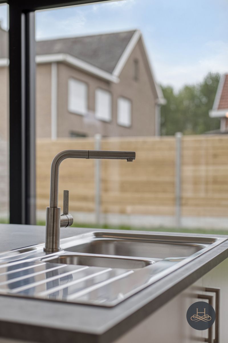 Lichtrijke, hoogwaardig afgewerkte BEN-woning op toplocatie foto 10