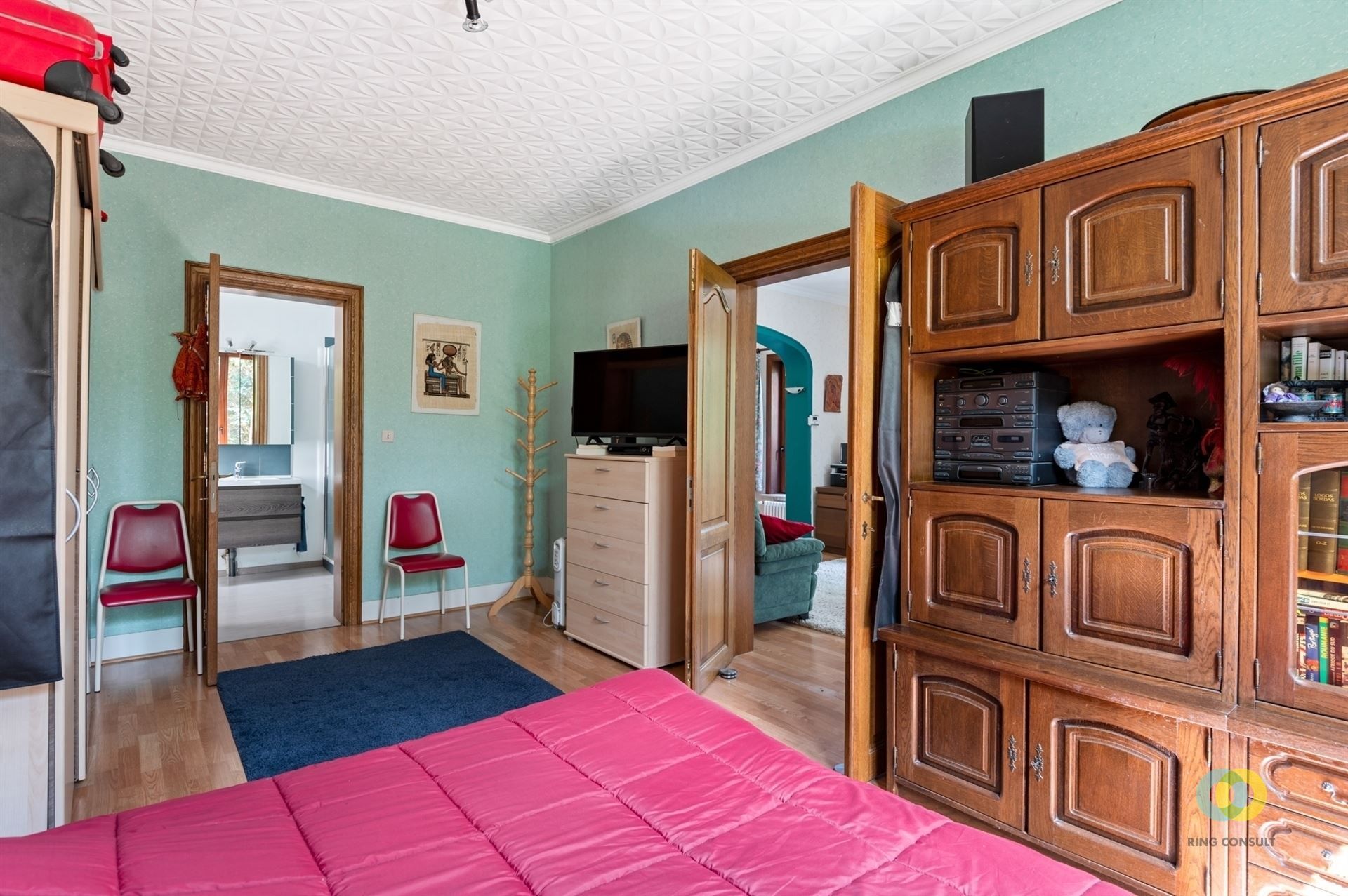 Karaktervolle villa op mooi perceel foto 6