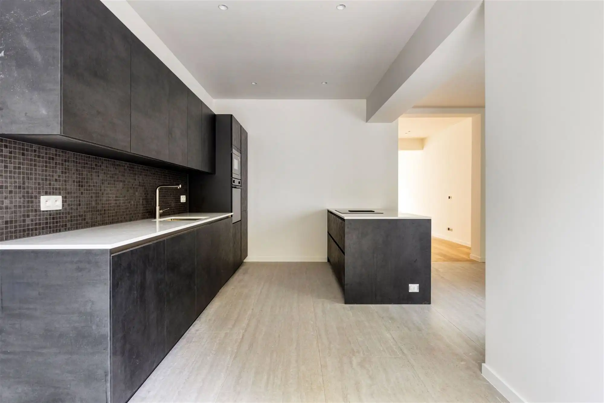 Prachtig gerenoveerd huis met tuin en 4 slaapkamers centrum Mortsel foto 8