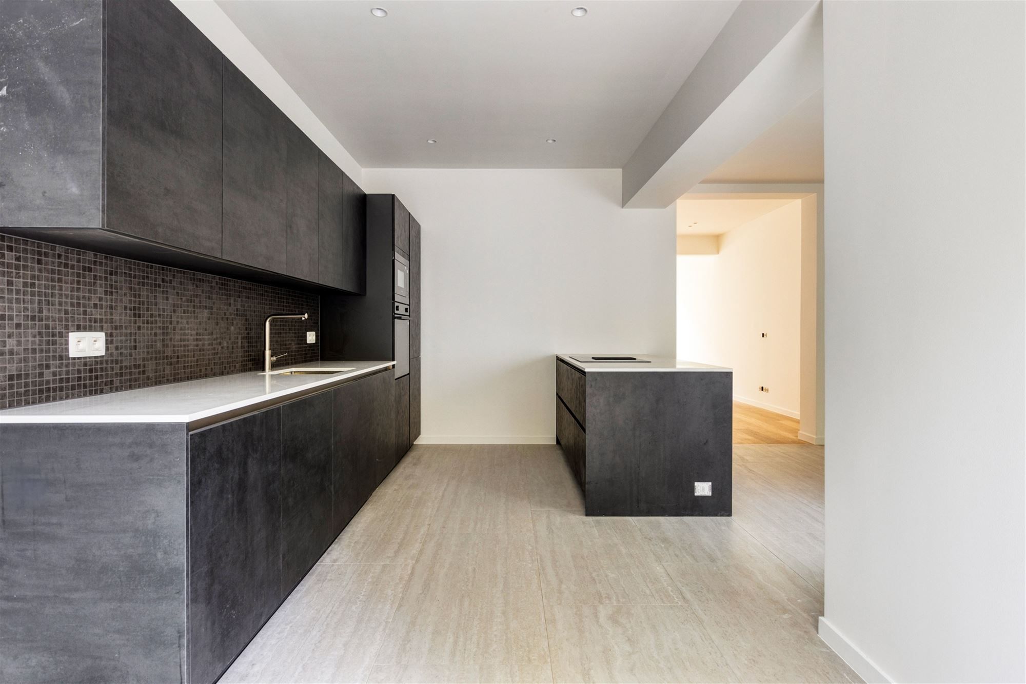 Prachtig gerenoveerd huis met tuin en 4 slaapkamers centrum Mortsel foto 8