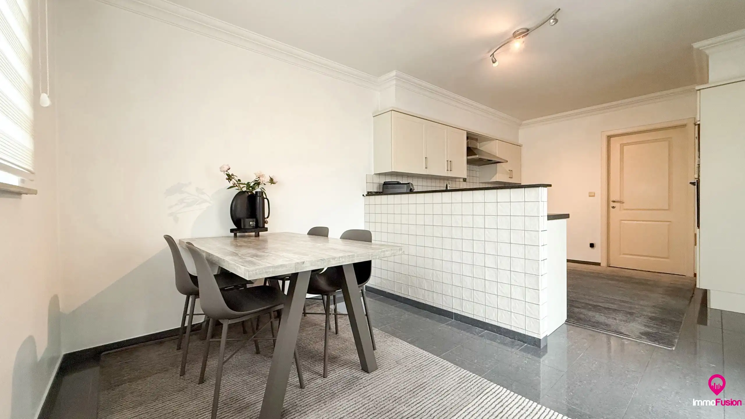 Instapklare woning met 3 slpks, tuin en garage in Lillo! foto 12