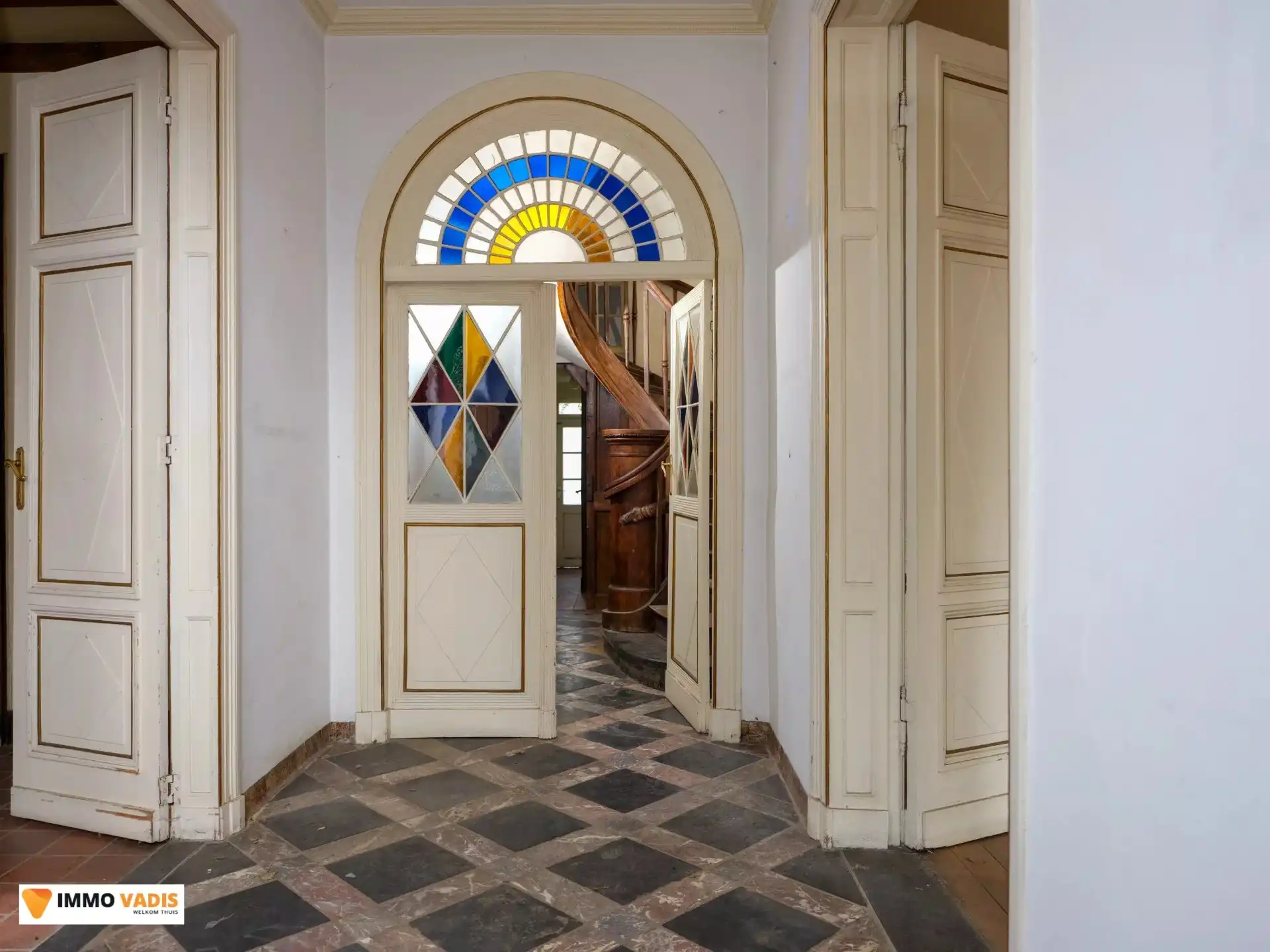 Statige stadswoning met authentieke charme en stadstuin foto 2