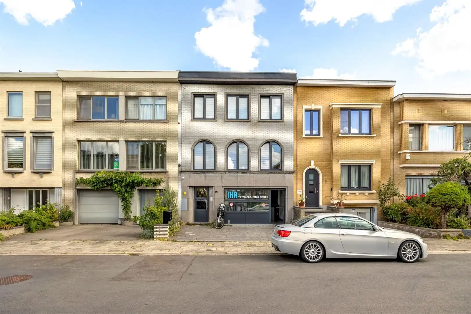Tussen twee parken: licht appartement met tuin en garage foto 19