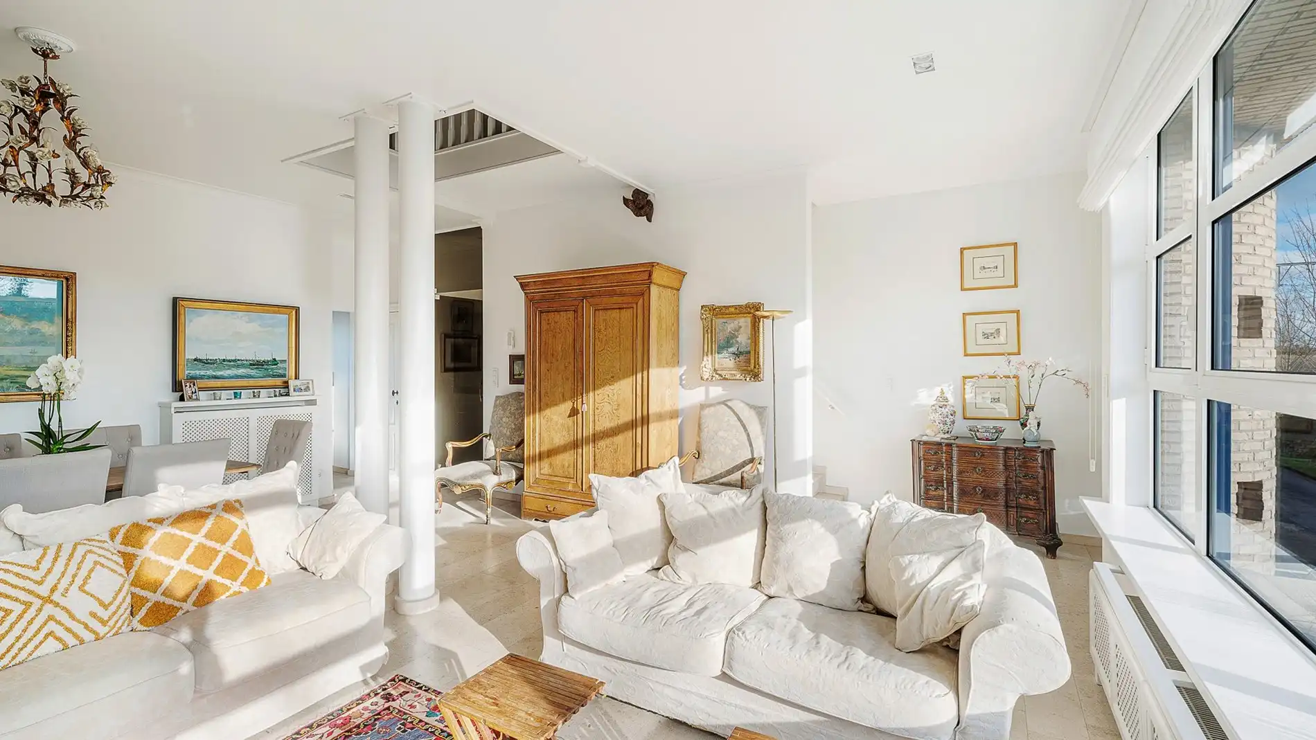 Groot huis met inpandige garage te Heist-aan-Zee foto {{pictureIndex}}