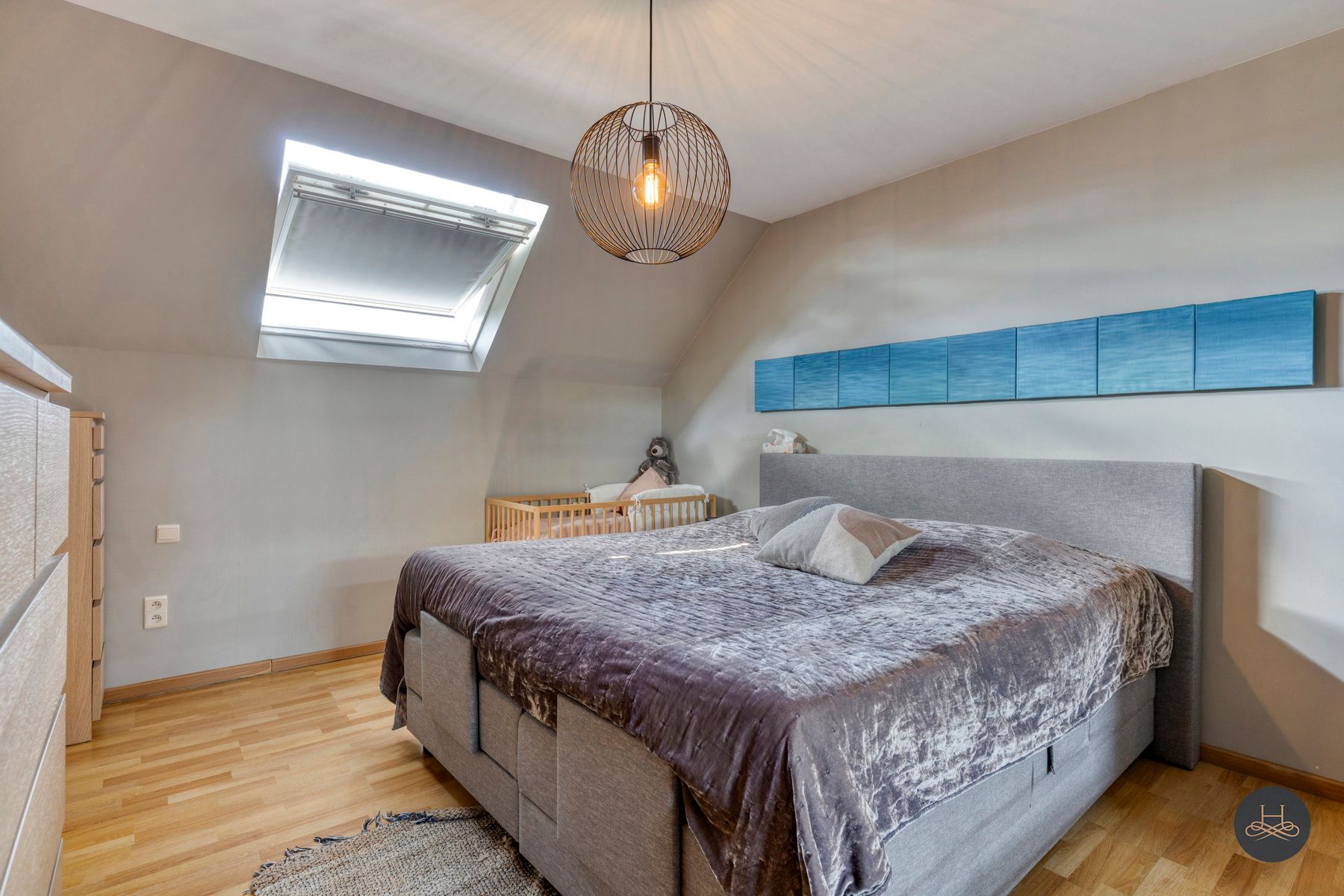Sfeervolle, deels gerenoveerde woning met ruime diepe tuin foto 11
