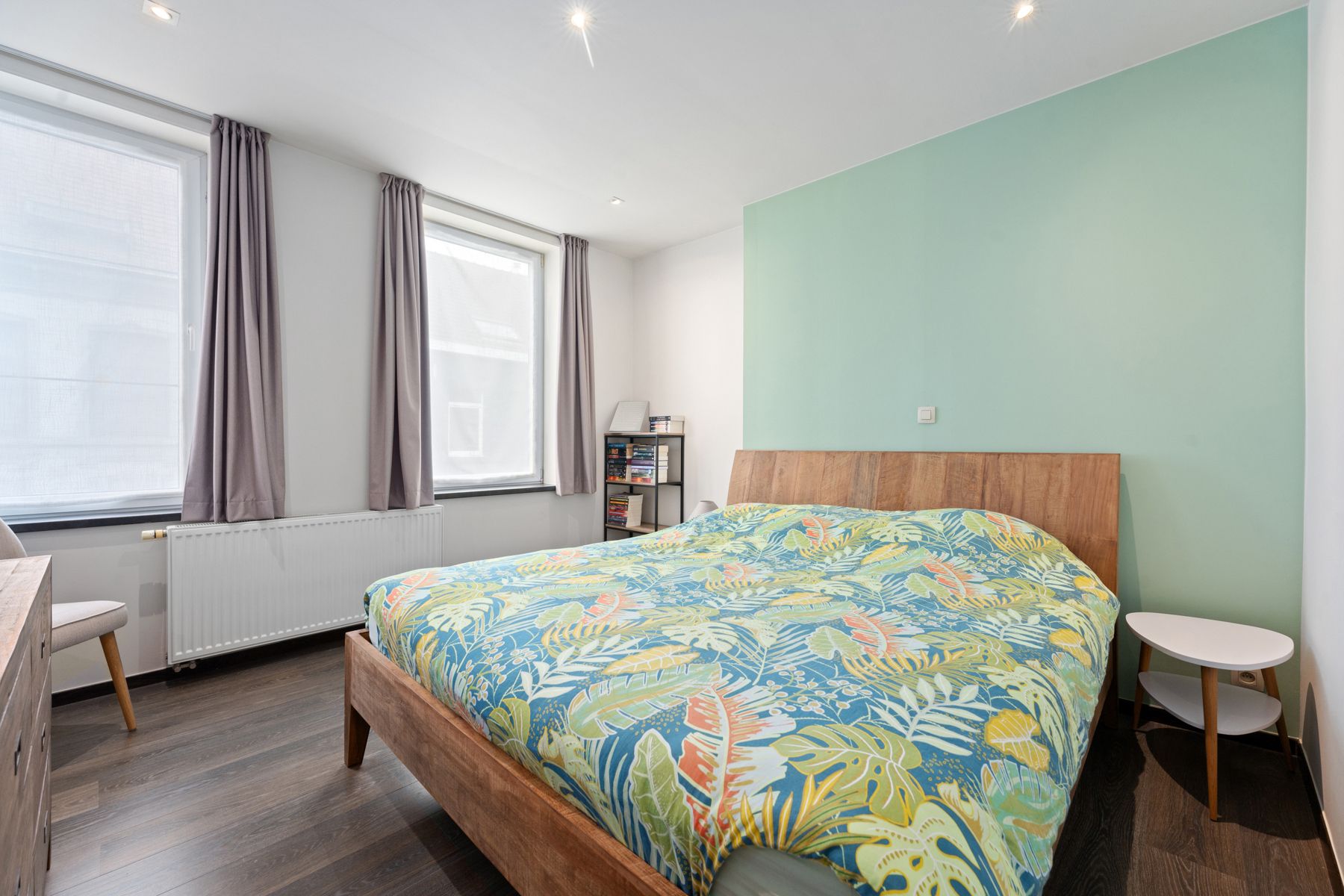 Instapklare gerenoveerde woning met 4 slaapkamers! foto 8