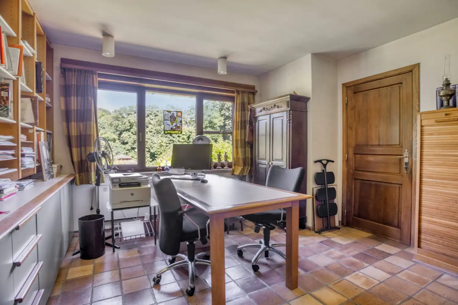 Prachtige, achterin gelegen villa op 22a15ca foto 17