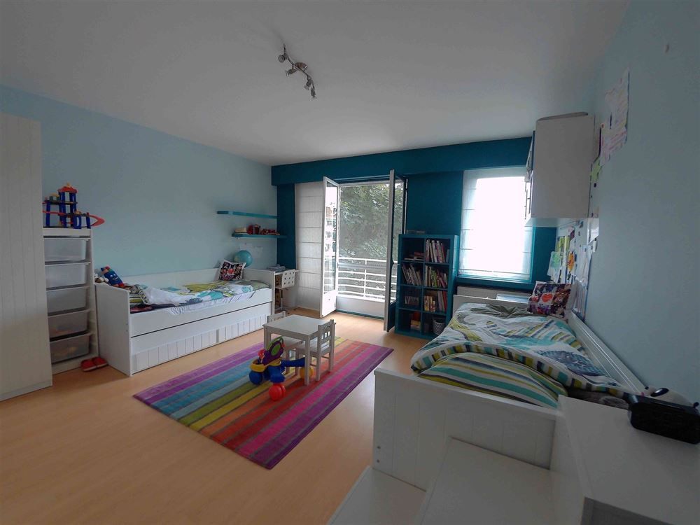 Ruim appartement met terrassen en garagebox foto 7