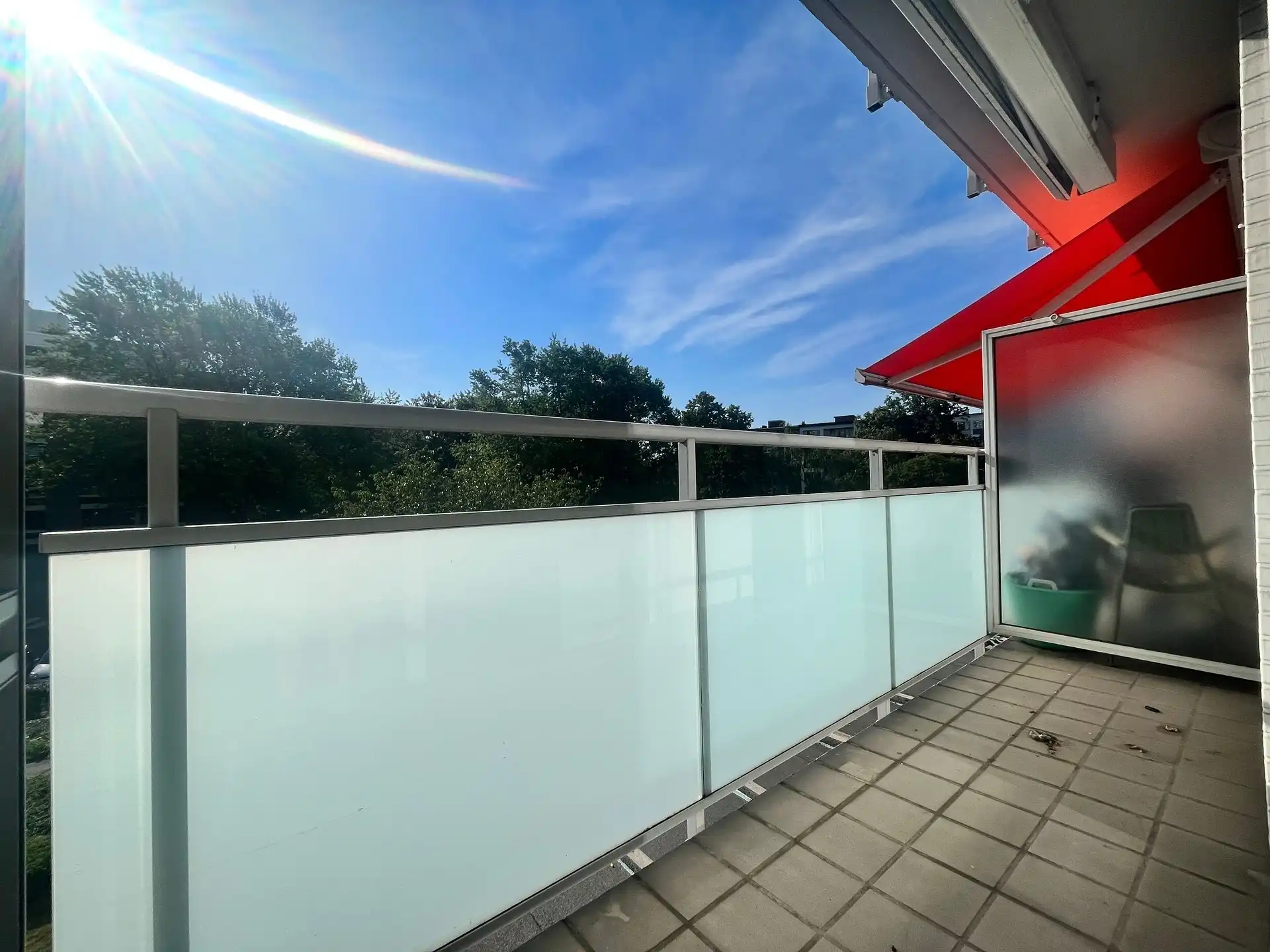 Ruim appartement met 3 slaapkamers! foto 4