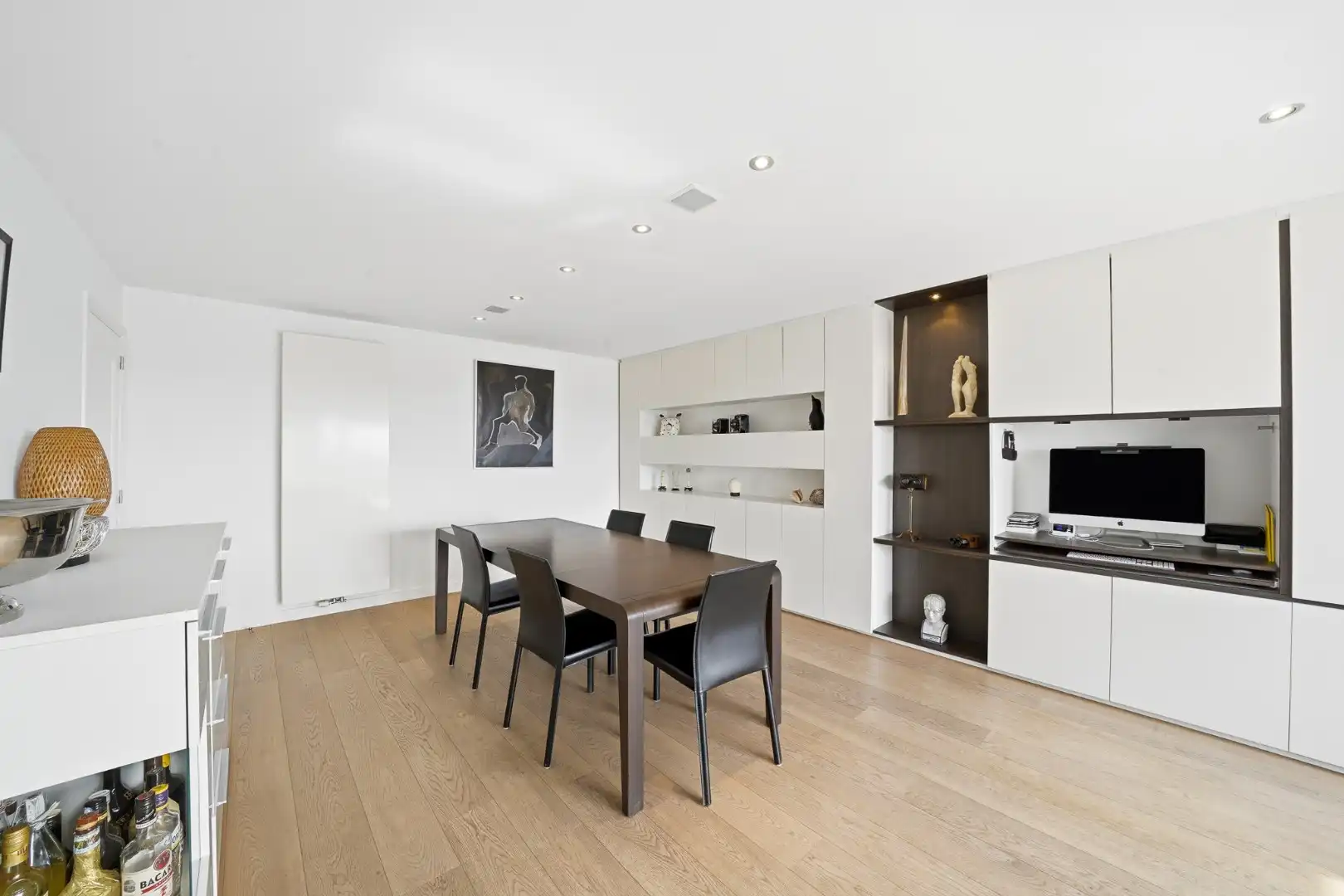 Ruim appartement met 3 slaapkamers, 2 terrassen, garage en staanplaats in Oostende foto 6