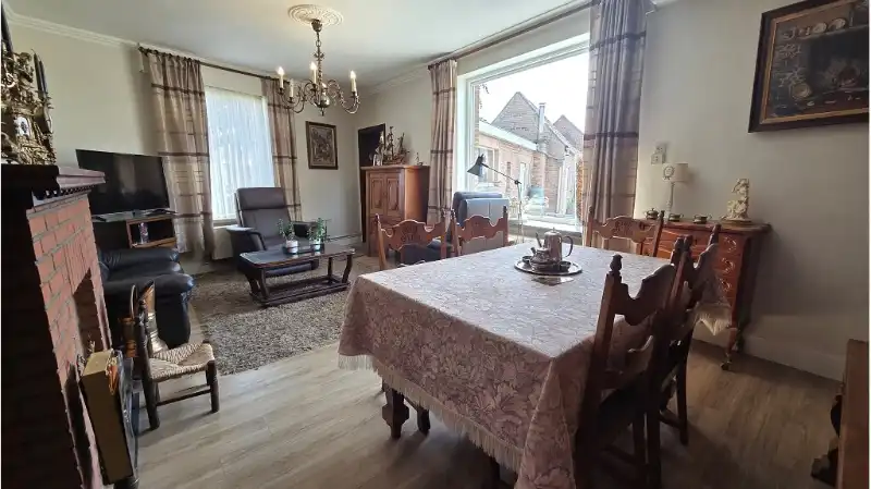 Op te frissen 4-slaapkamerwoning met GARAGE en BINNENTUIN te koop in Ruddervoorde Oostkamp foto 4