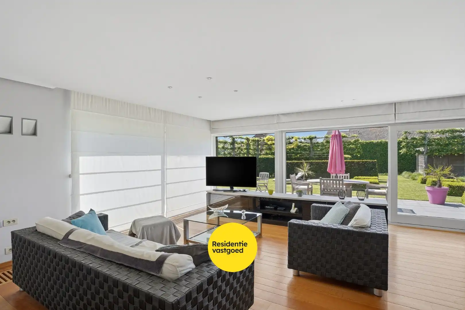 Alleenstaande woning met zonnige tuin op 980 m² foto 5