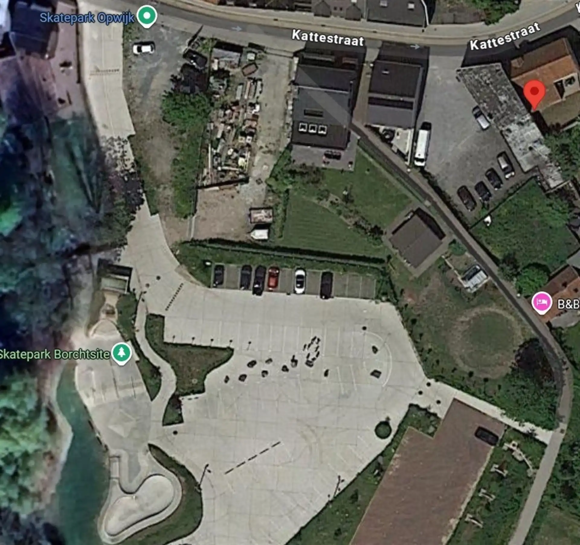 Nieuwbouw handelsruimte op commerciële liggen in het centrum! foto 16