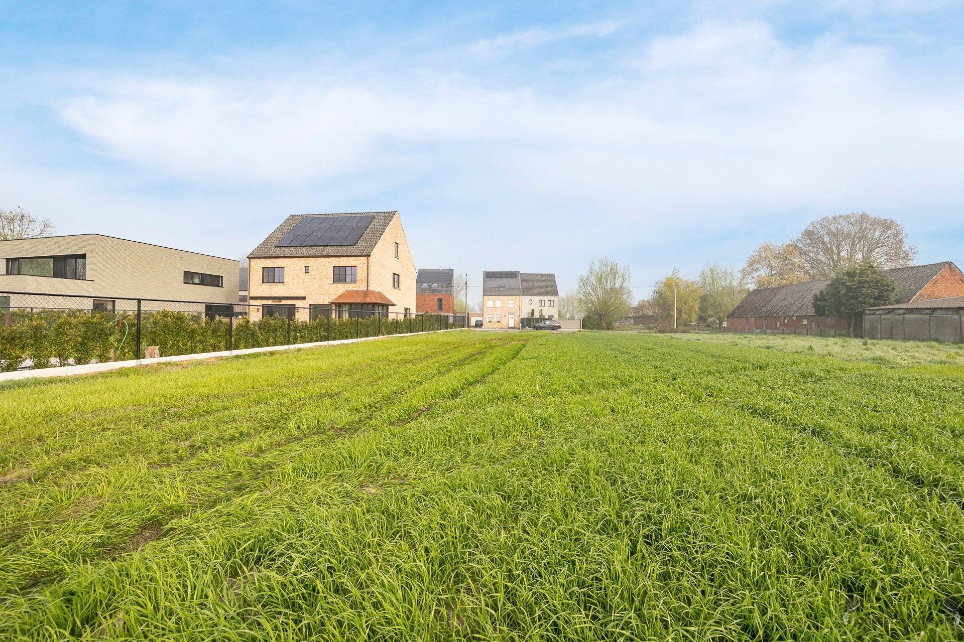 Unieke goed gelegen bouwgrond met open zicht foto 8