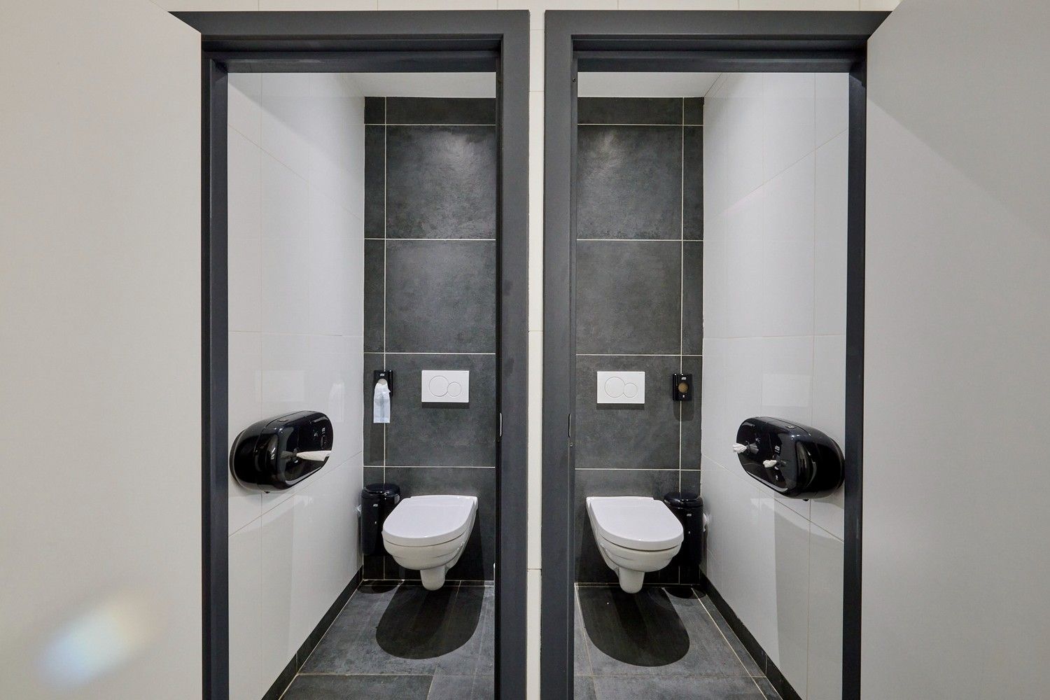 Instapklaar horecapand te koop in Diepenbeek – volledig vernieuwd, tal van mogelijkheden foto 11