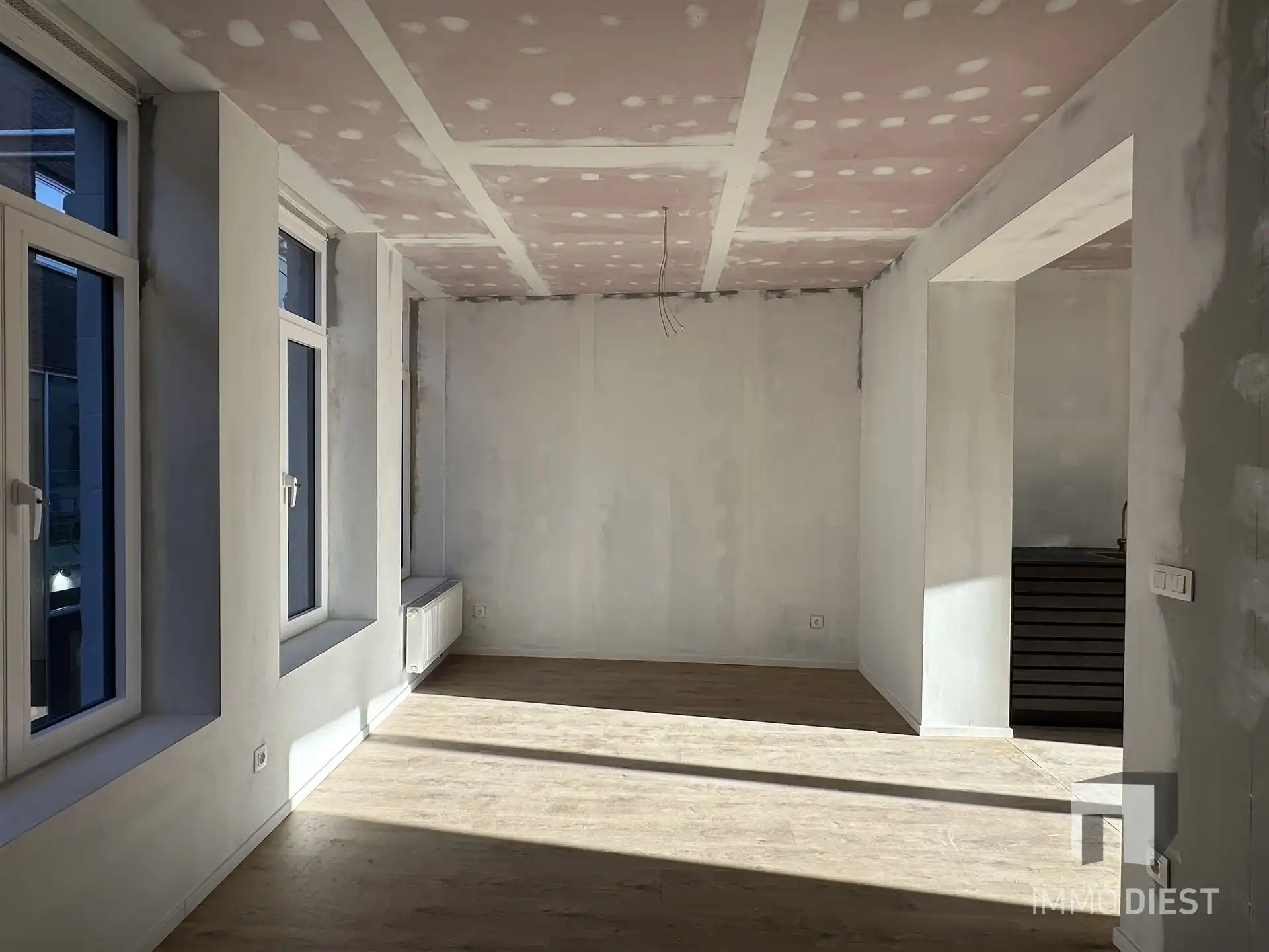 Knap appartement met terras en 2 slpks - centrum Diest - veel lichtinval foto 3