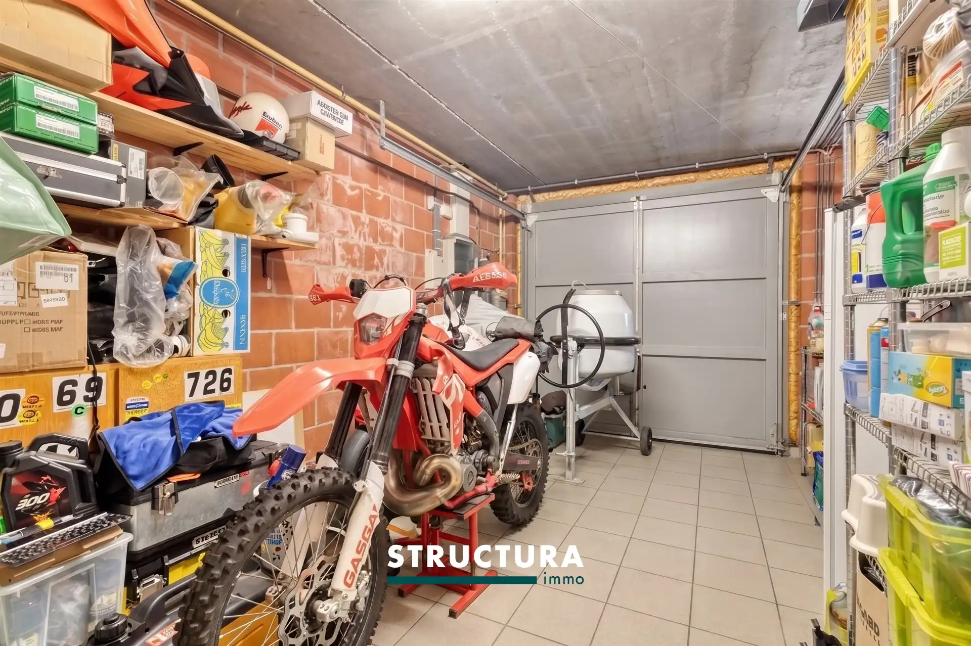 Ruime woning met 5 slaapkamers op toplocatie foto 18