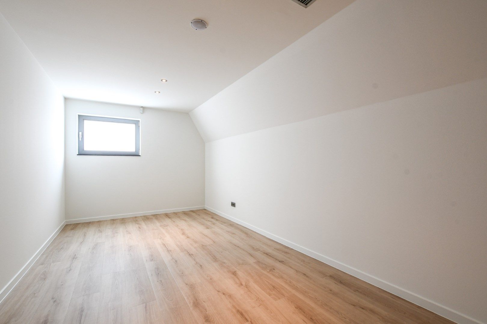 Stijlvol en ruim appartement met 2 terrassen te koop in Klemskerke (De Haan) foto 11