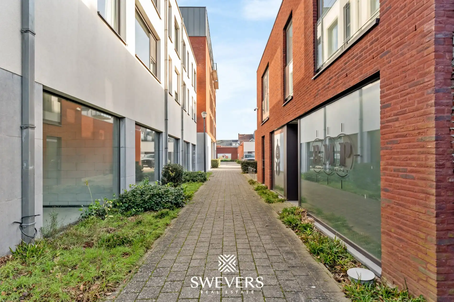 Uitzonderlijke mooi gelegen en ruime (391m²) handelsruimte in het volle centrum van Leopoldsburg foto 29