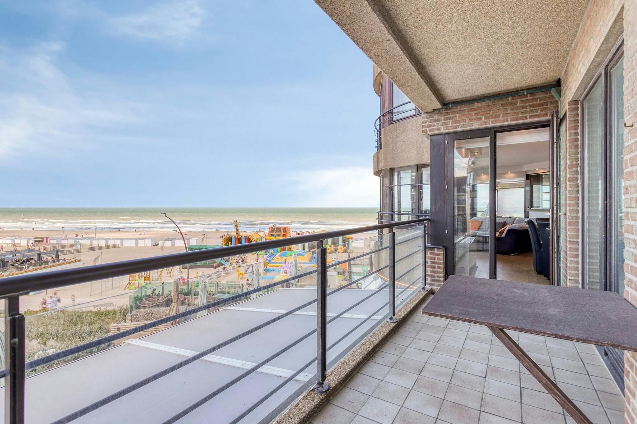 Appartement (103m²) met 3 slaapkamers en zeezicht in De Panne foto 6
