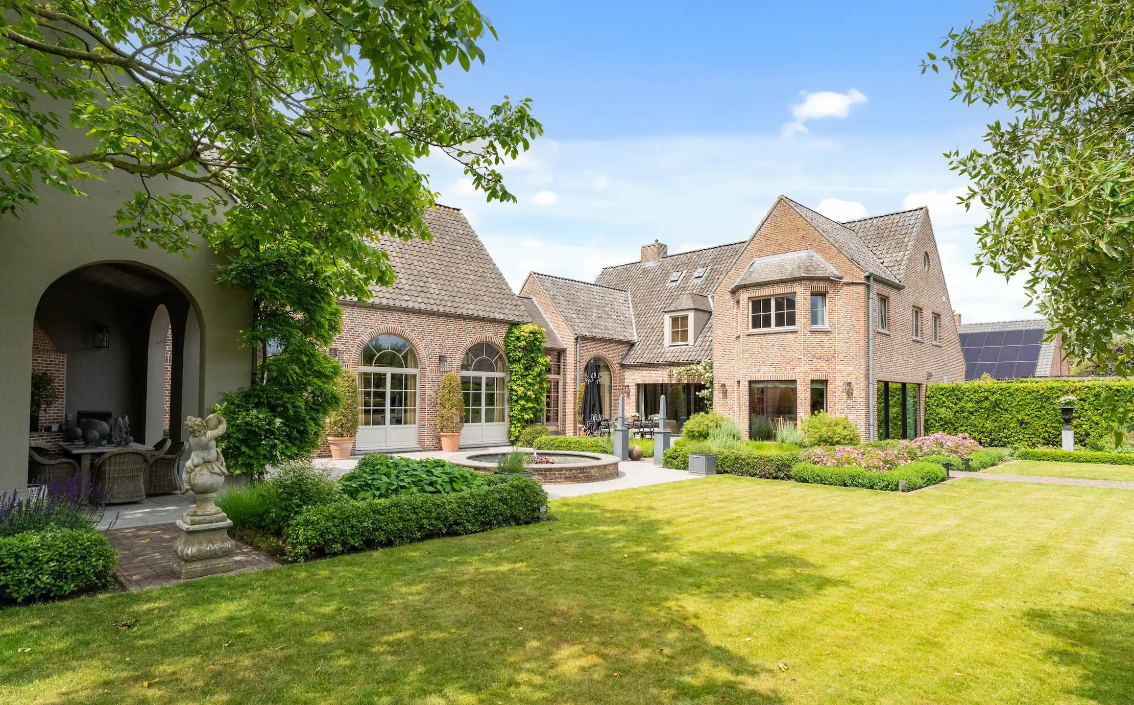 Magnifiek afgewerkt charmant landhuis.  foto 3