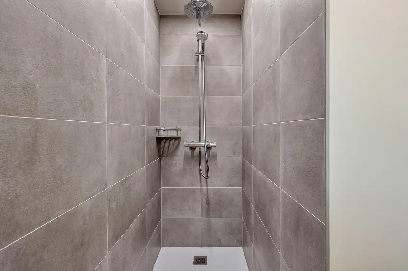 Recent gelijkvloers appartement met tuin en parkeerplaats! foto 8