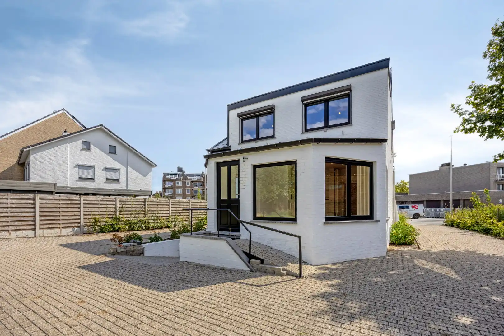 Gerenoveerde woning met 3 slpks, ruime tuin en inpandige garage in Tessenderlo-Ham ! foto 23